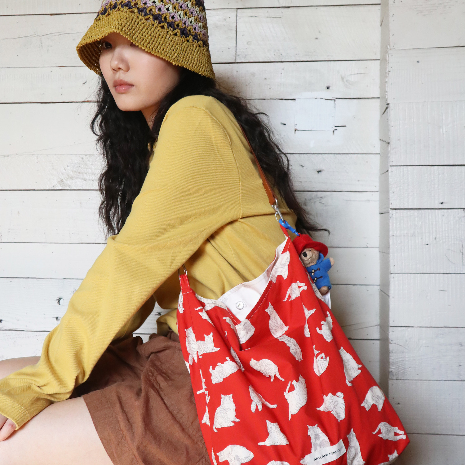 100s长绒棉轻薄服装连衣裙衬衣童趣可爱印花布料面料线描猫咪红色