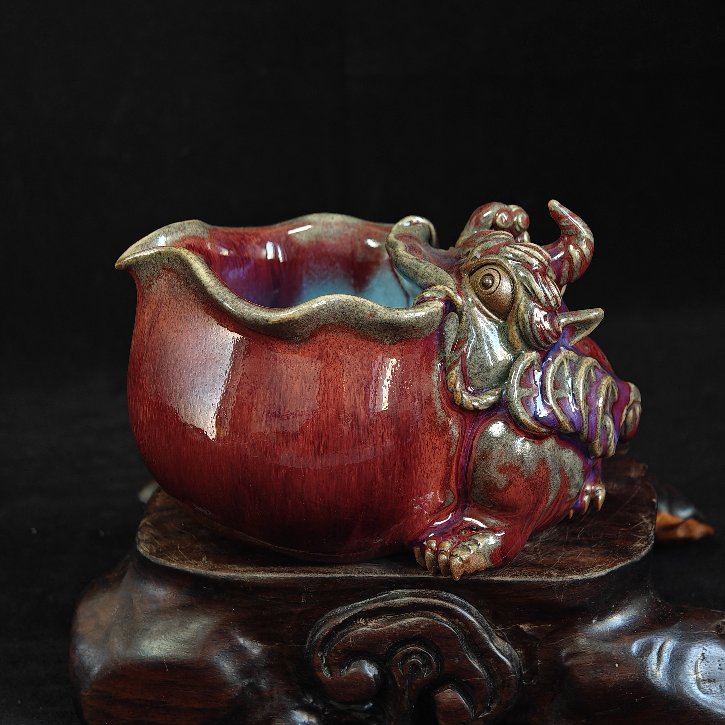 钧瓷名家郑新萍纯手工堆塑钧红窑变精品三足金蟾公道杯摆件原矿,餐饮具,公道杯,淘宝优惠券,粉丝福利购,淘宝优惠卷