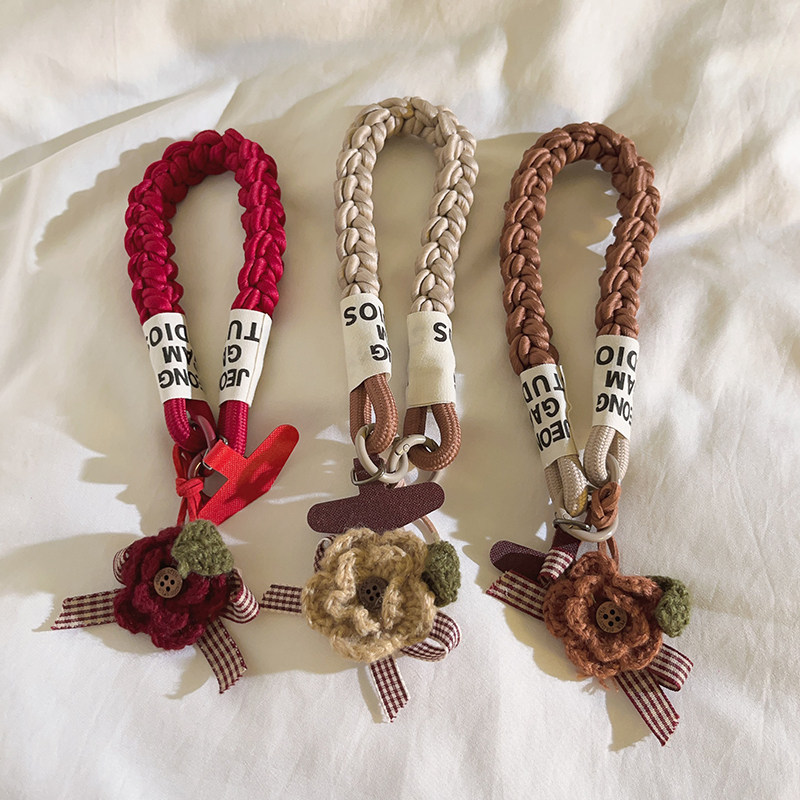 小香风秋冬新款立体山茶花挂件手机壳编织挂绳DIY包包挂饰手提防丢挂链汽车钥匙扣耳机套便携手腕带手机手环
