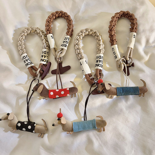 卡通网红可爱波点腊肠狗挂件编织尼龙手腕带挂绳适用手机壳百搭趣味网红女款ccd学生背包车钥匙扣便携手机链