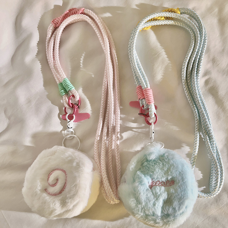 毛绒鱼饼零钱包手机壳挂坠斜跨长绳适用于手机壳日韩ins可爱女款多功能收纳蓝牙耳机ccd户外便携背带挂脖挂肩