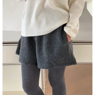 冬季 女2025新款 舒适松紧腰纽扣羊毛短裤 秒发诗歌兰8652知性法式