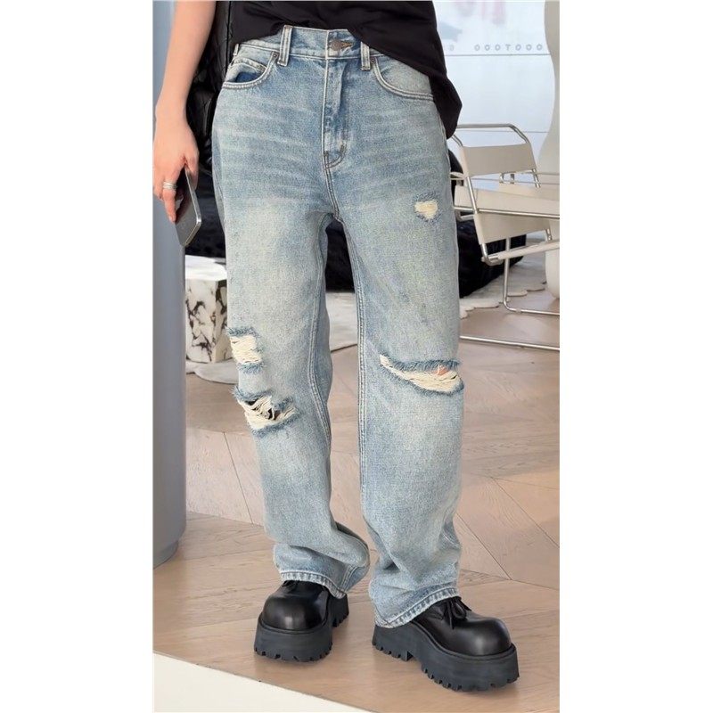 秒发M018诗歌兰2026春款时髦气质浅蓝色洋气直筒裤显瘦破洞牛仔裤