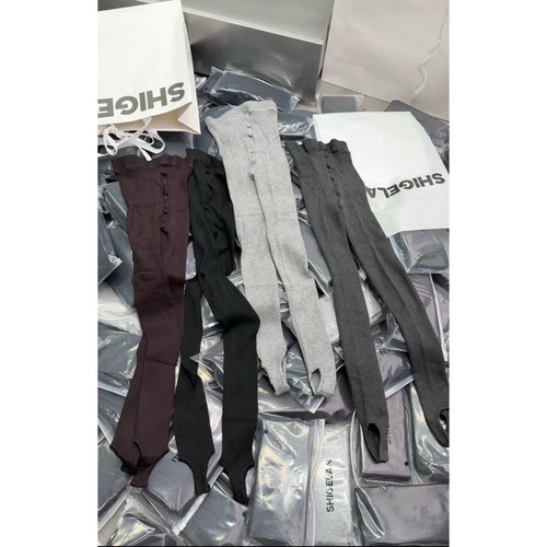 秒发诗歌兰5388温柔简约时髦弹力坑条纹踩脚袜打底裤女2025秋冬新