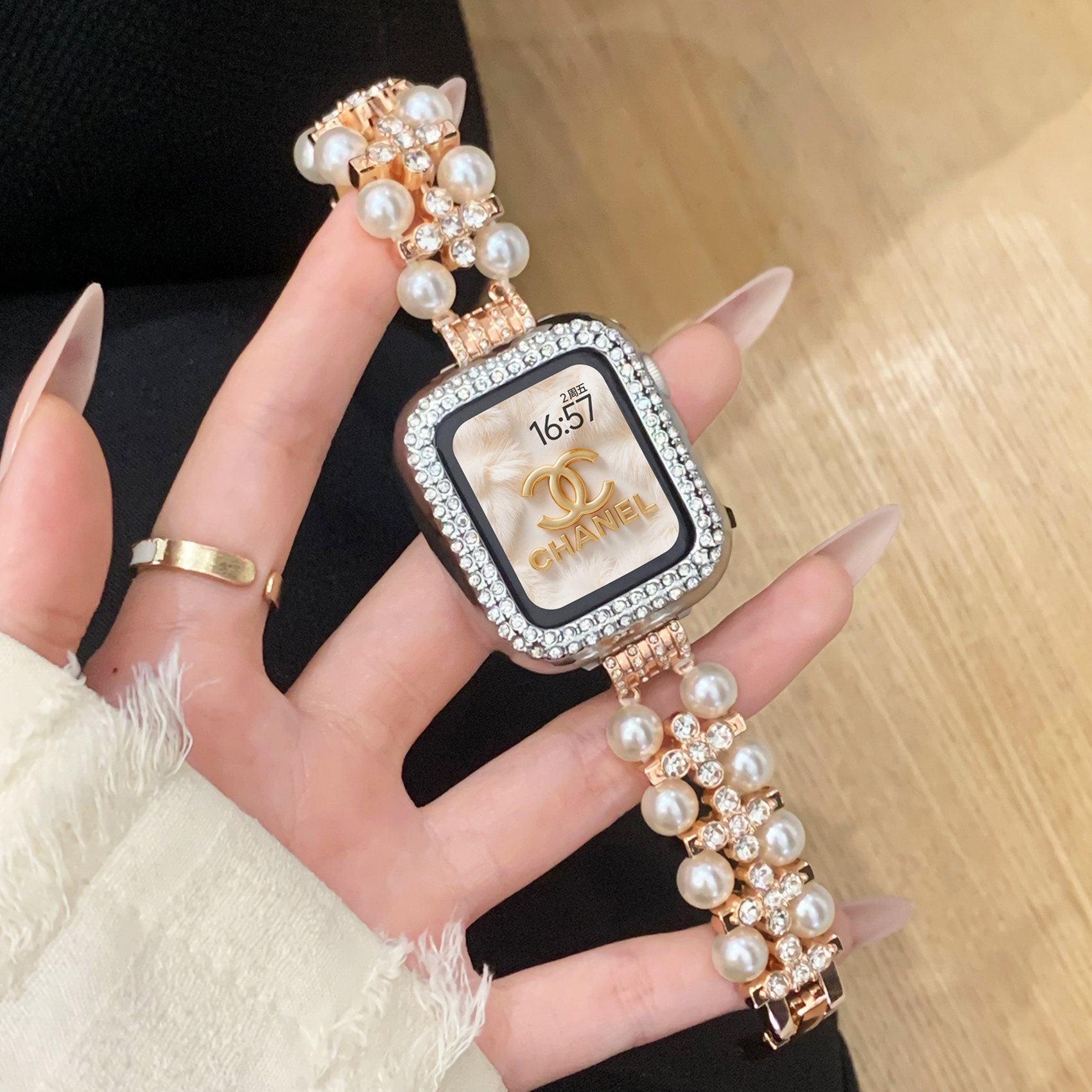 uhada适用iwatch表带新款苹果手表表带双排月光珠小香风智能applewatch表带时尚女生高级金属苹果手表11表带,智能设备,智能手表手环表带/腕带,淘宝优惠券,粉丝福利购,淘宝优惠卷