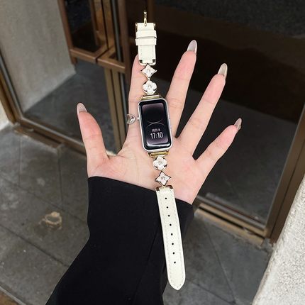 【千金感】uhada适用华为手环10表带高级皮质四叶花华为手环9表带创意女生ins华为手环8表带小香风小红书同款