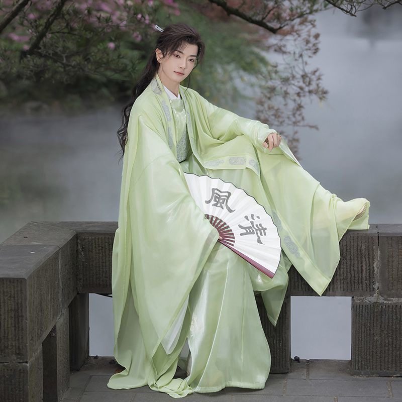 【青云】唐制汉服绣花圆领袍绿色