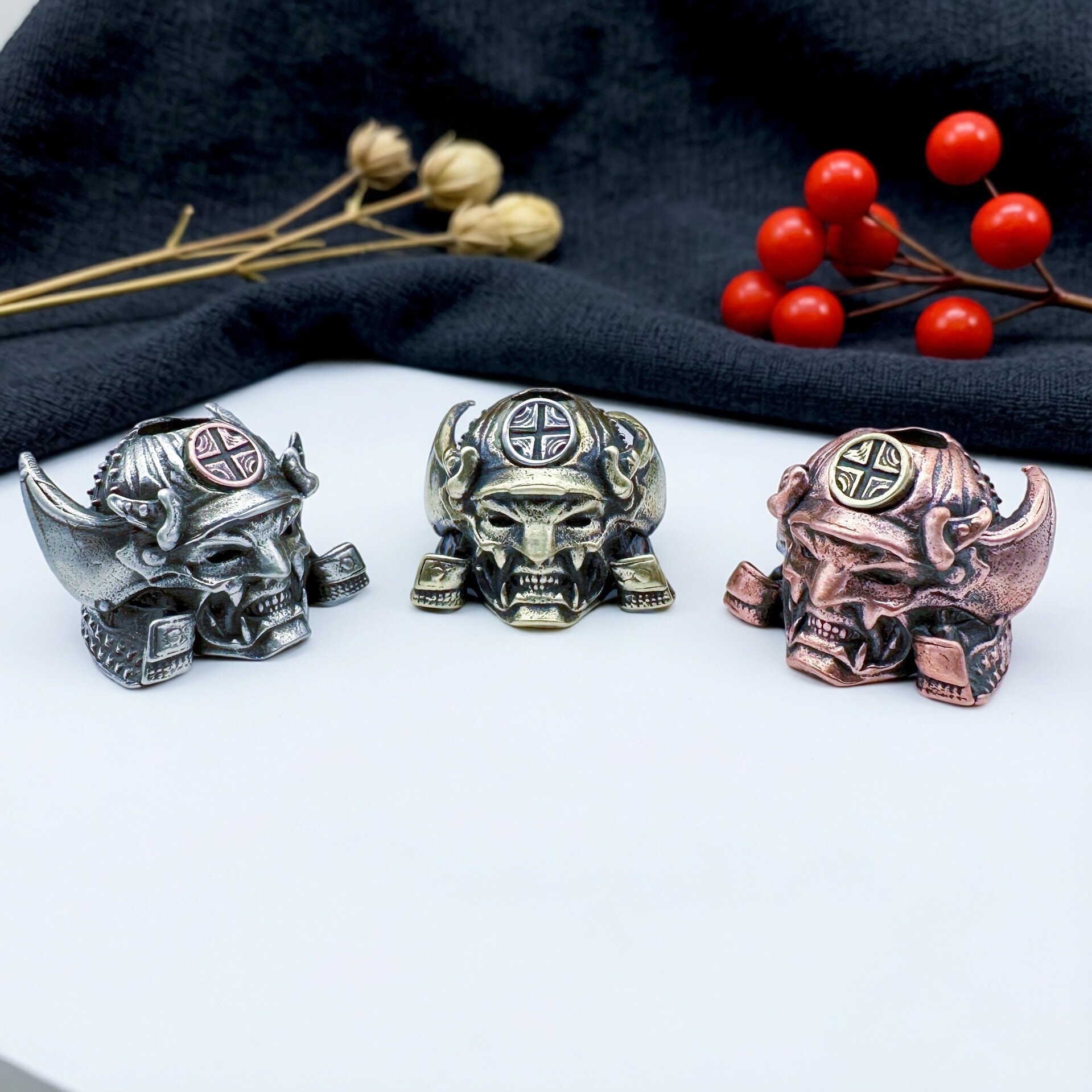 黄铜金刚武士头盔刀坠