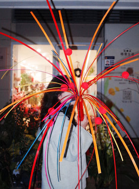 新年拍照道具！手持竹篾烟花2026春节橱窗装饰元旦幼儿园马年环创