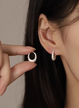 椭圆素圈耳扣女简约ins设计感几何拉丝耳环气质个性清冷感耳饰潮