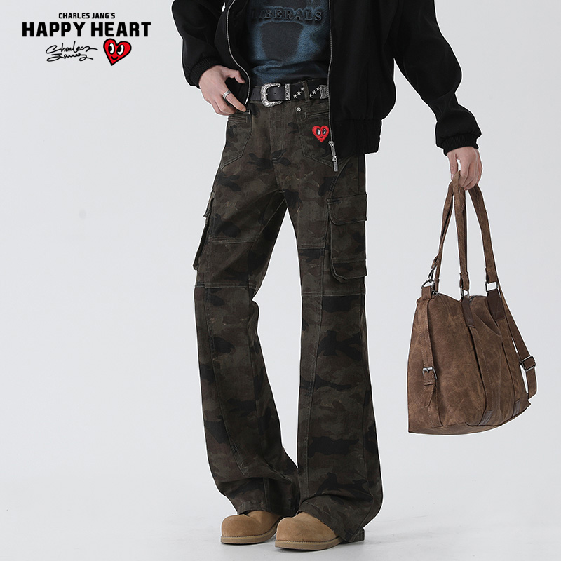 查尔斯桃心迷彩微喇工装牛仔裤