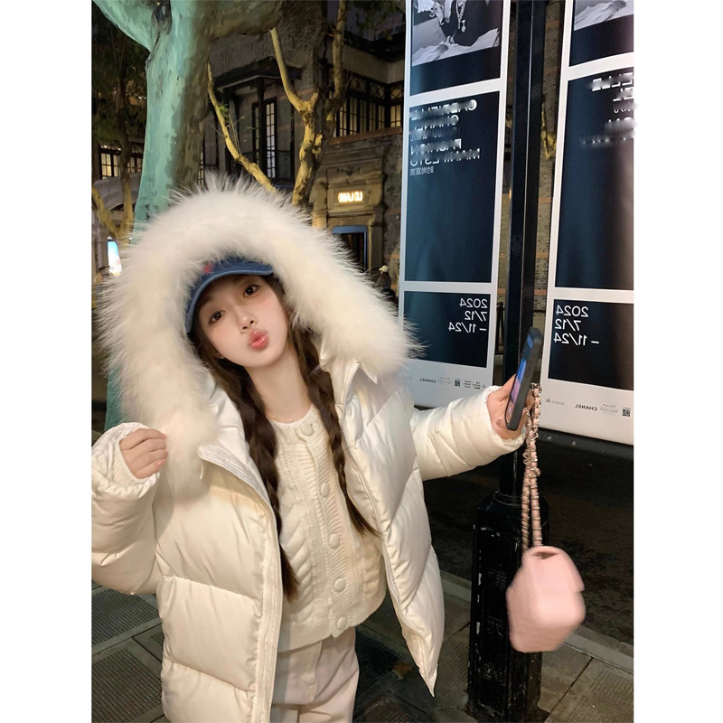 大毛领白色羽绒服女2025年冬季加厚宽松短款连帽白鸭绒面包服