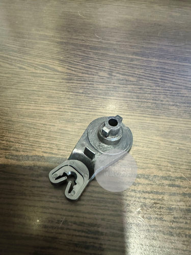 别克新君威君越迈锐宝前门锁芯机拉杆卡扣 科鲁兹英朗拉手座卡子