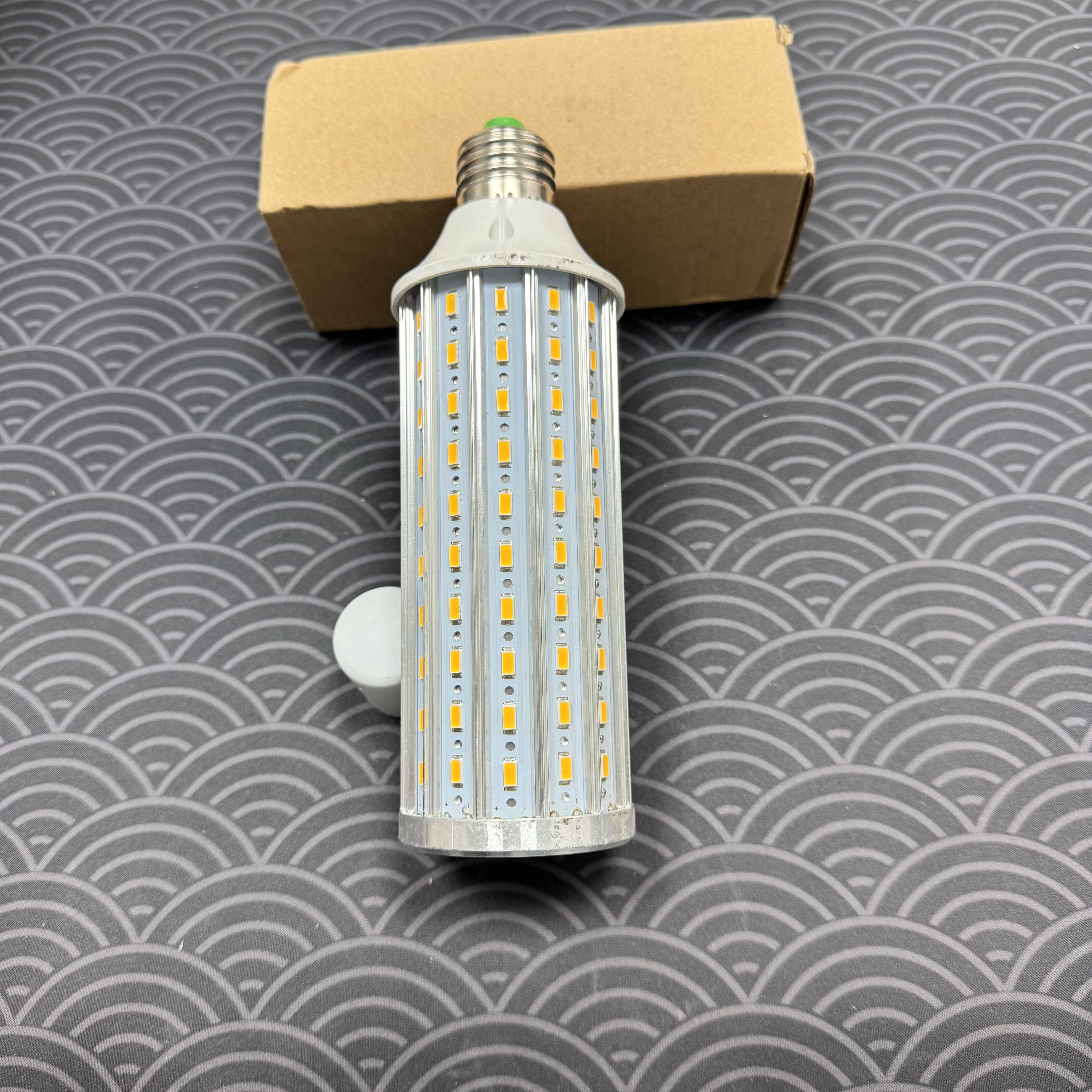 LED玉米灯泡 40W 140颗灯珠 黄光 长约18cm