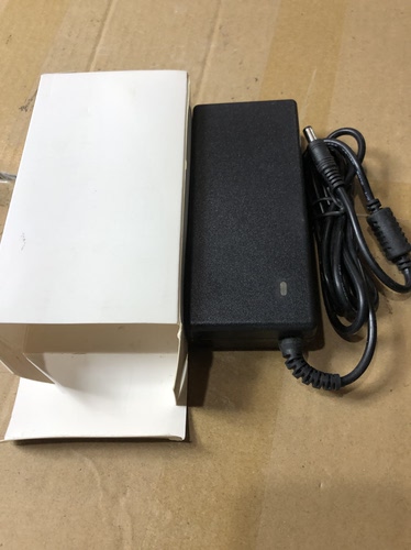 不包好坏电源适配器充电器输出19ｖ 4A