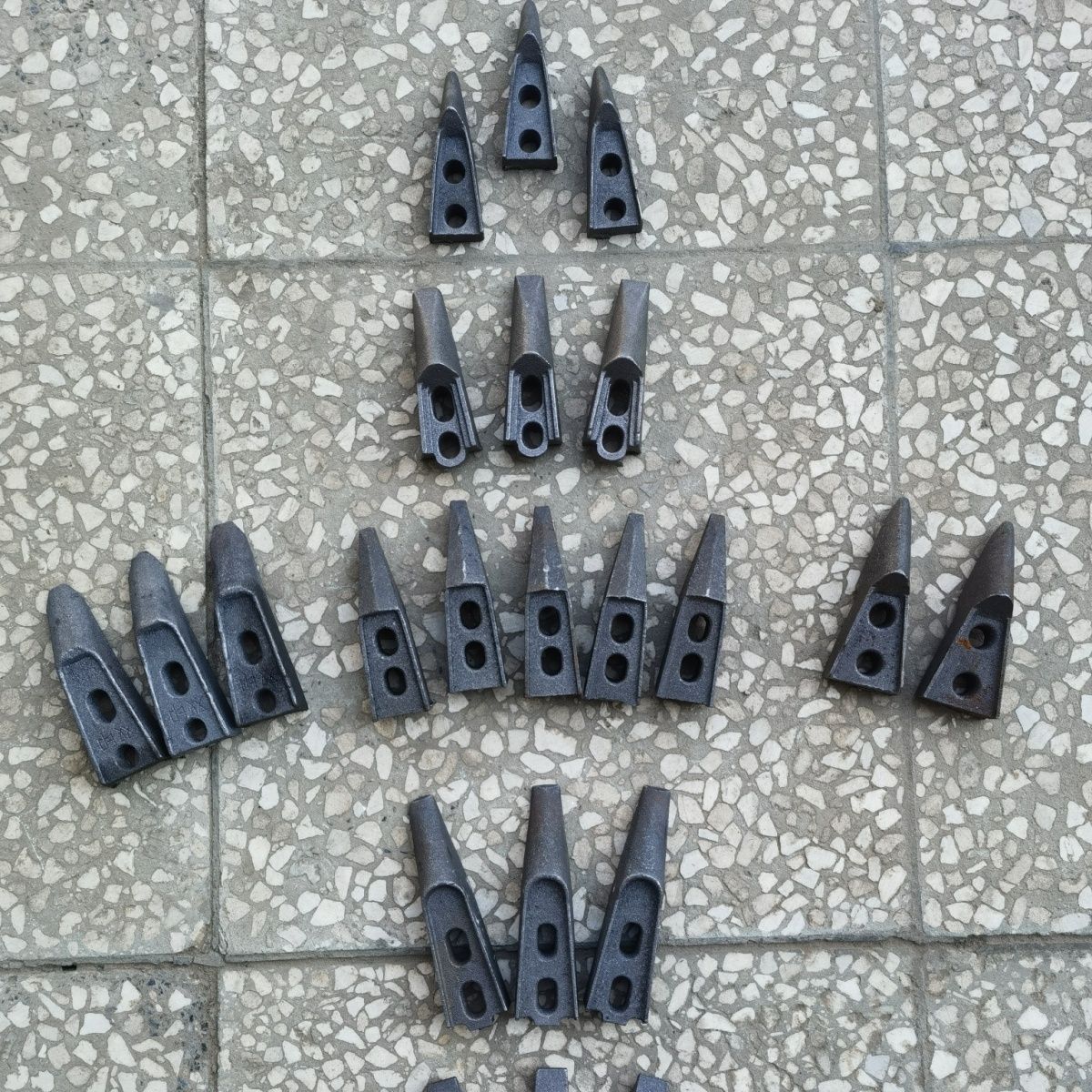 播种机7开沟器铸钢下肥尖下种尖犁尖精刚耐磨楼尖配件