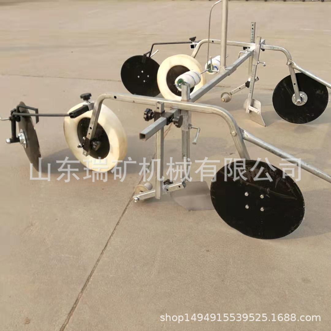 盖膜覆膜机铺膜机手拉式小型地膜覆盖机压膜机宽窄调节