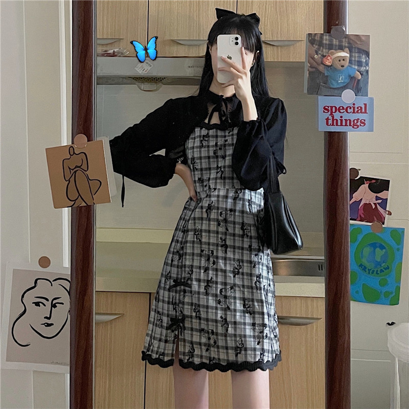 大码微胖mm穿搭夏季短款防晒罩衫复古格子吊带连衣裙洋气两件套装