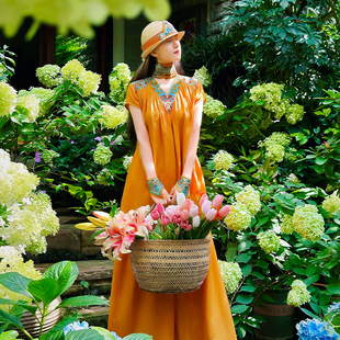 杨丽萍同款雀云裳民族风国风绣花刺绣V领短袖A字连衣裙夏季新款