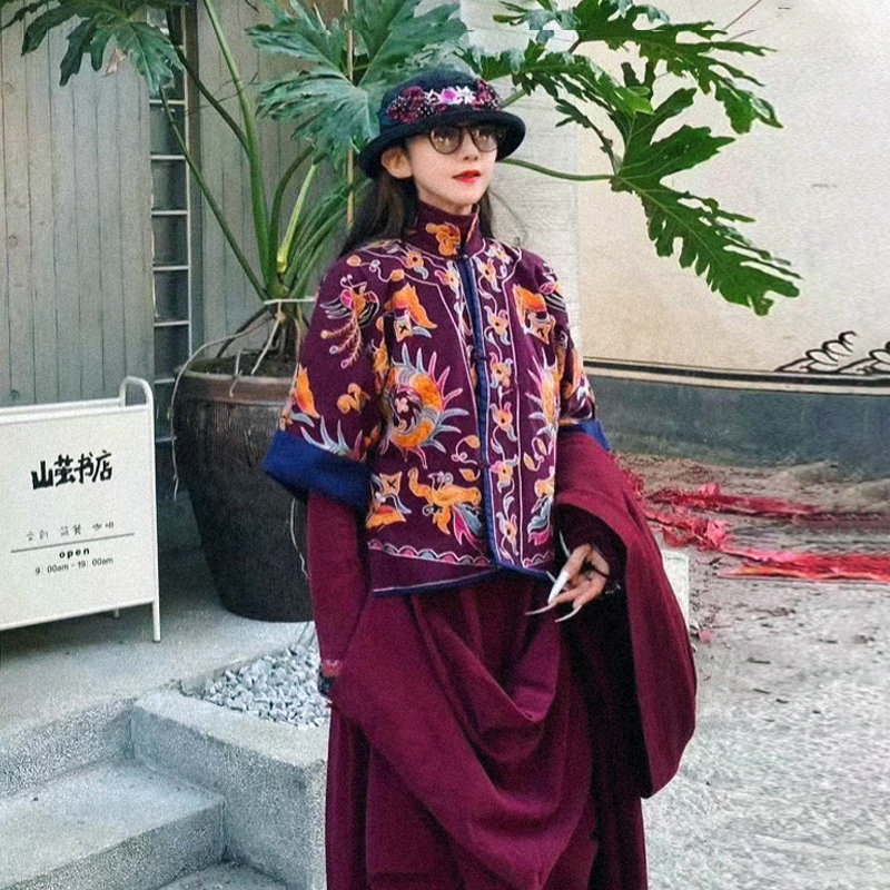 雀云裳杨丽萍同款拜年服女装原创复古民族风重工刺绣红色短款外套
