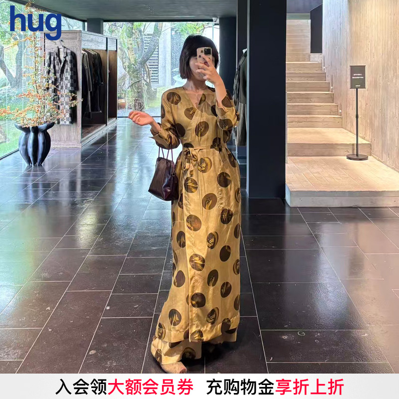 【UMAWANG】hug 2025秋冬新款复古一片式圆点绑带连衣裙