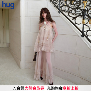 hug Cello Sonata 薄纱定位压褶挂脖绑带连衣裙 2026春夏新款