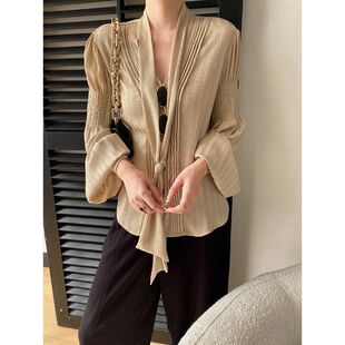 司南 老钱风气质飘带V领褶皱肌理感灯笼袖 衬衫 SN8556 早春新款