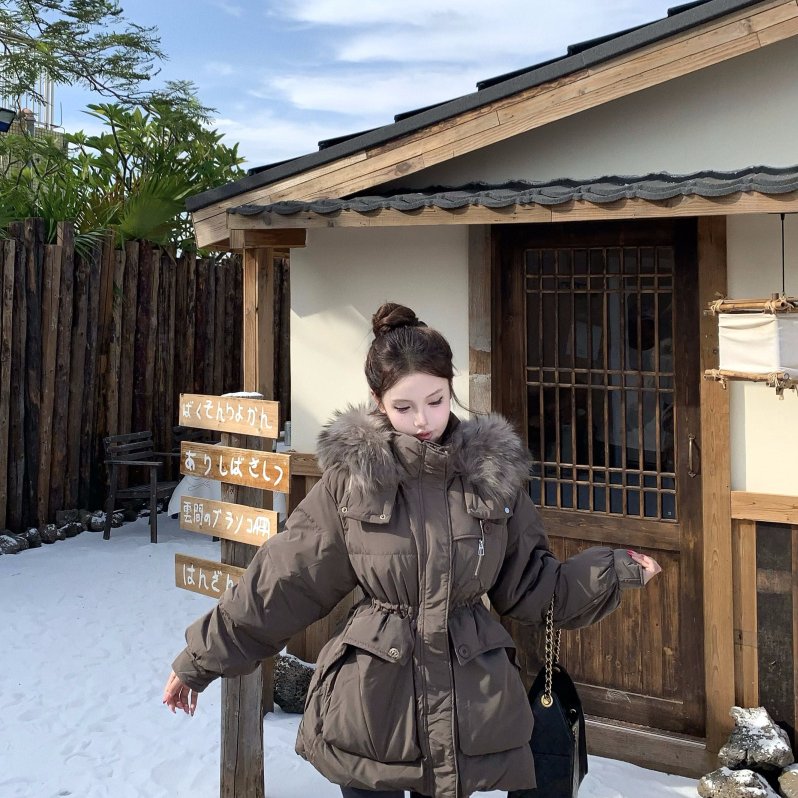 实拍实价  2025冬季羽绒服女连帽收腰真大毛领加厚白鸭绒保暖外套