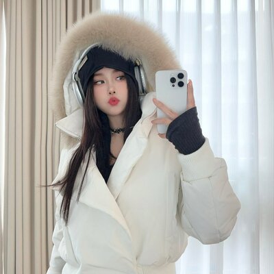 冬季2025新款狐狸毛连帽90白鸭绒面包服加厚短款白色羽绒服外套女