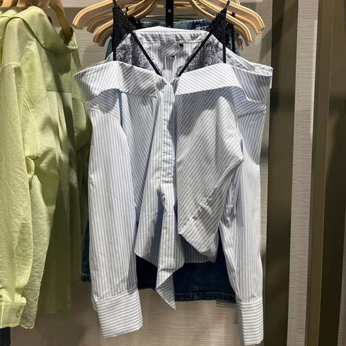 百搭条纹蕾丝拼接假两件衬衫