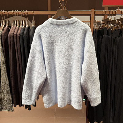 日常百搭毛绒圆领长袖针织衫