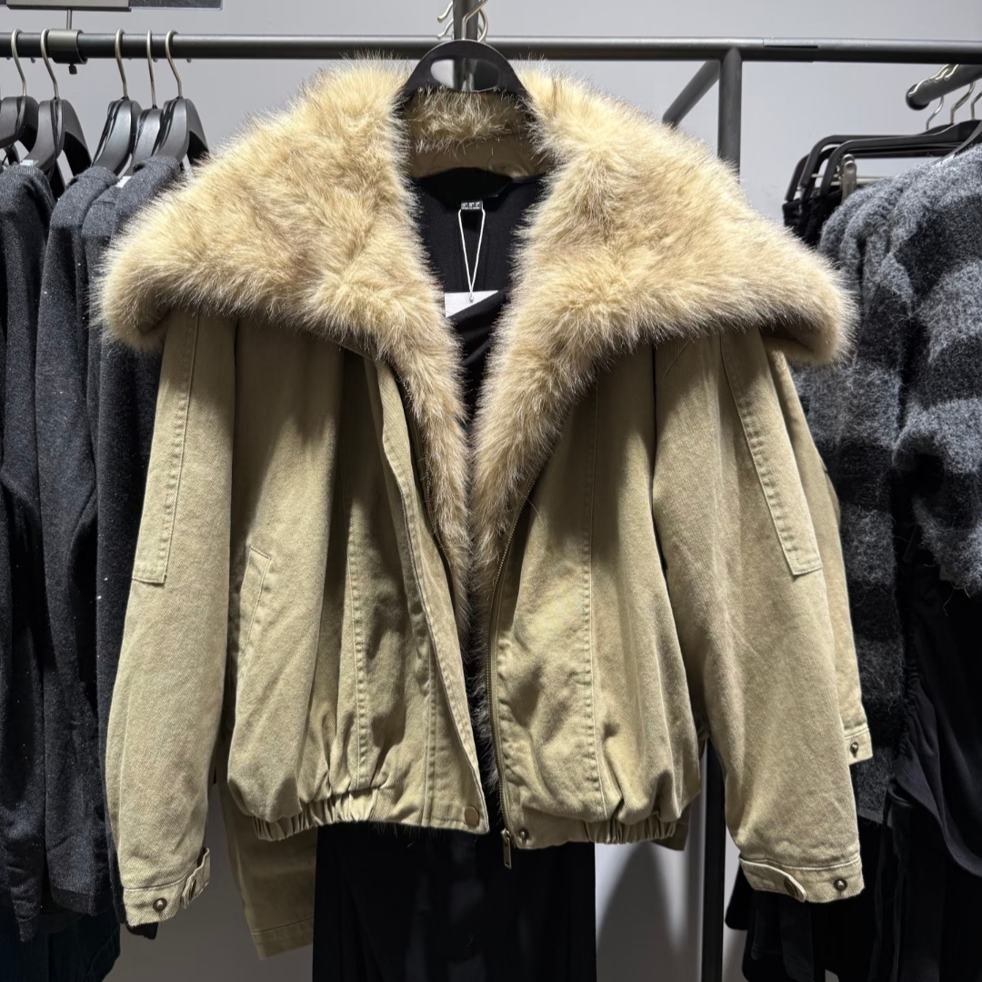 VM NY NB UR2025冬时尚百搭休闲风毛领拼接宽松棉服外套