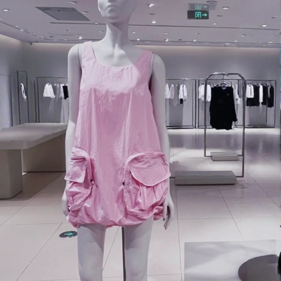 VM NY NB UR2025夏甜美少女感工装风粉色无袖花苞背心连衣裙女ins