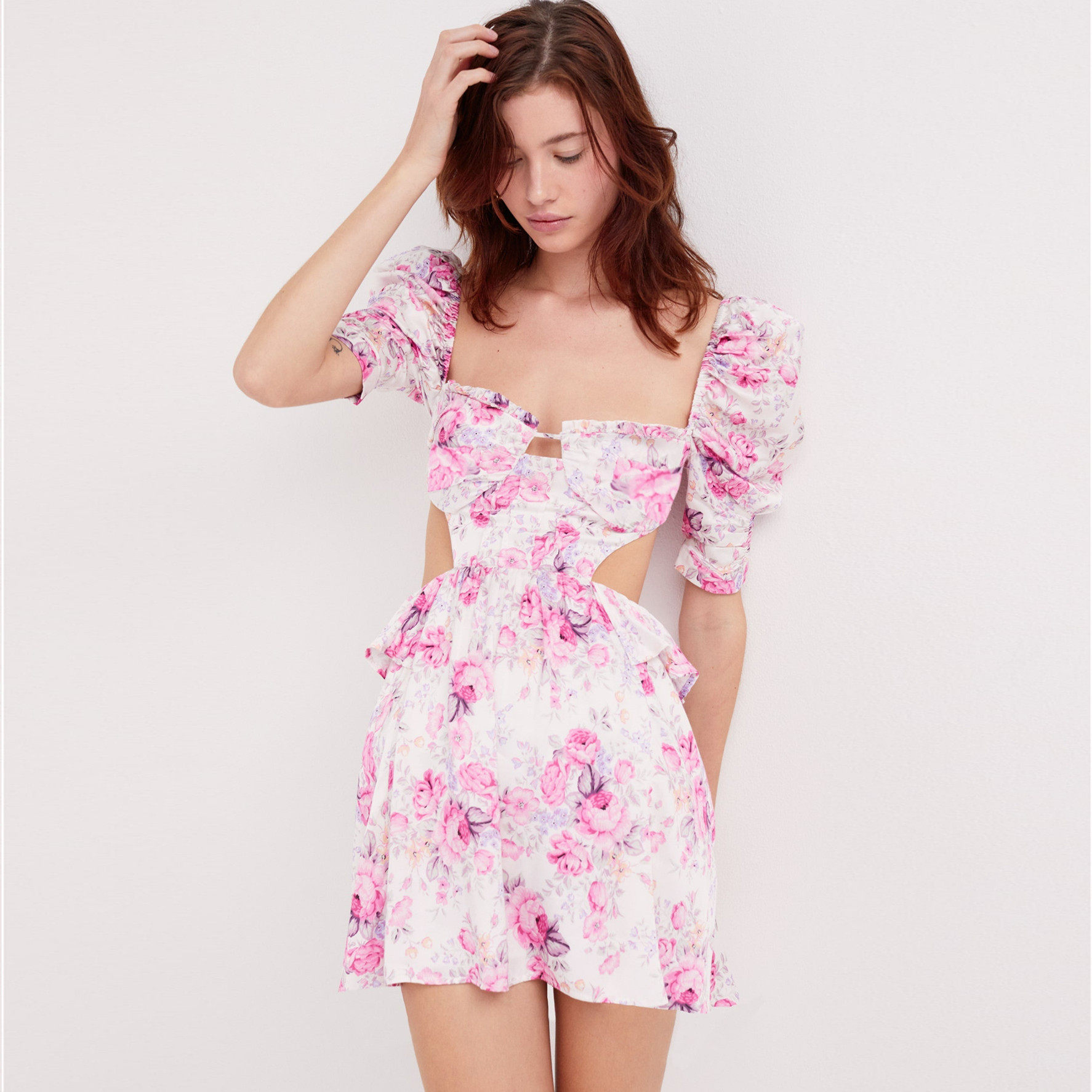 国现for love and lemons2r新款浪漫花卉印花露腰连衣裙度假