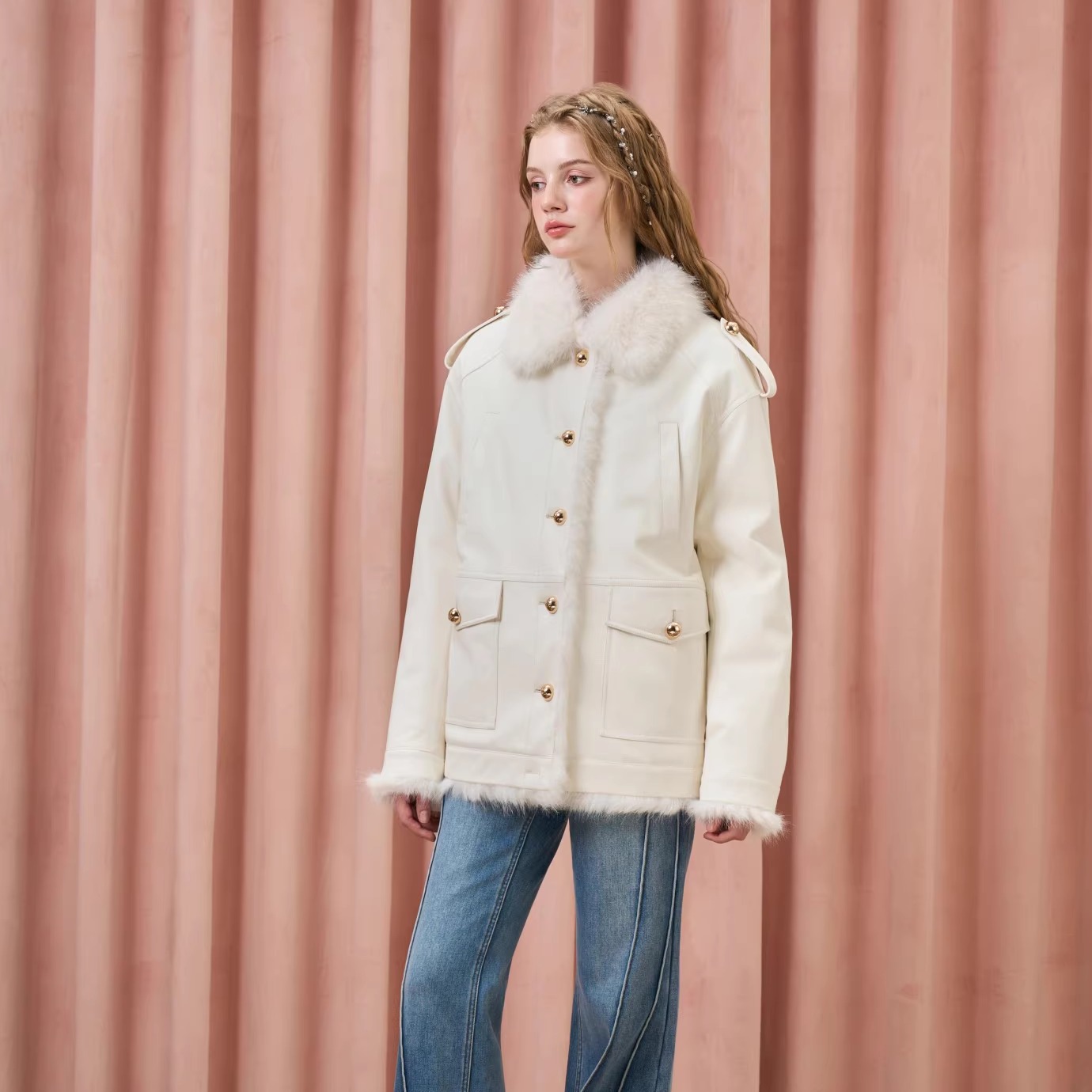 Three Quarters25AW 雪松白正反两穿宽松机车夹克皮毛外套