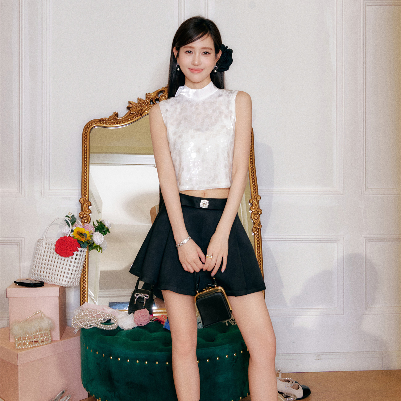 Three Quarters 2024新款透明拨片无袖蝴蝶结上衣黑色A字半身裙