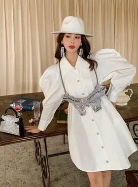 【折】 HIGHLIGHT 新款吊带蝴蝶结波浪袖白色衬衫连衣裙