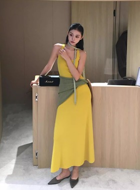 【易梦玲同款】o cloche code 羊毛针织连衣长裙 羊绒三角巾