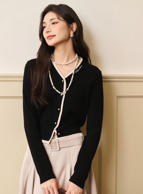 Three Quarters24秋季黑色假两件刺绣V领毛衣开衫香槟色光感半裙