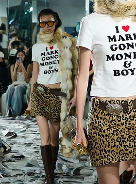 MARKGONG 25AW新款 白色slogan修身短袖T恤 豹纹半裙短裙