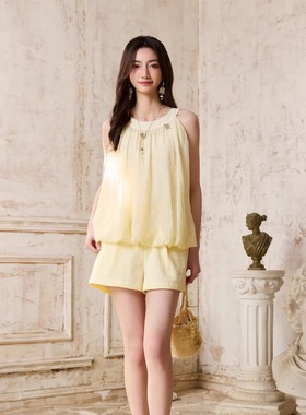 Three Quarters25SS黄色立体压花logo金属装饰标挂脖上衣短裤