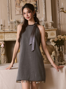 Three Quarters 25AW 灰色天丝羊毛手工贝壳挂脖连衣裙