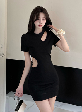 Three Quarters 2024新款黑色镂空修身钻链连衣裙百搭木兰合集