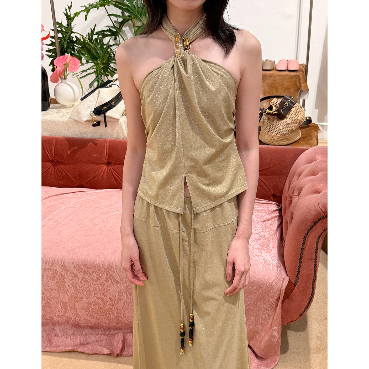 XU ZHI 26春季新品  扭结挂脖背心 串珠装饰鱼尾半裙