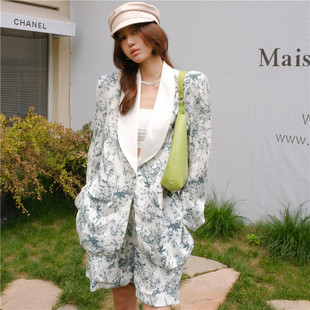 【折】YCH  春夏新款印花白领西装外套系带中筒时尚短裤套装