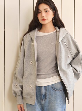 Three Quarters24秋季新款 灰色重工满绣拉链连帽卫衣