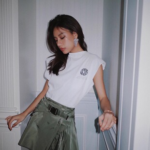 白色连体上衣bodysuit GCDS 未来女战士风 5折XS码