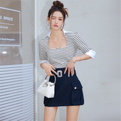 折 Diana Vevina 春夏新款 条纹方领上衣星河方钻大口袋半裙