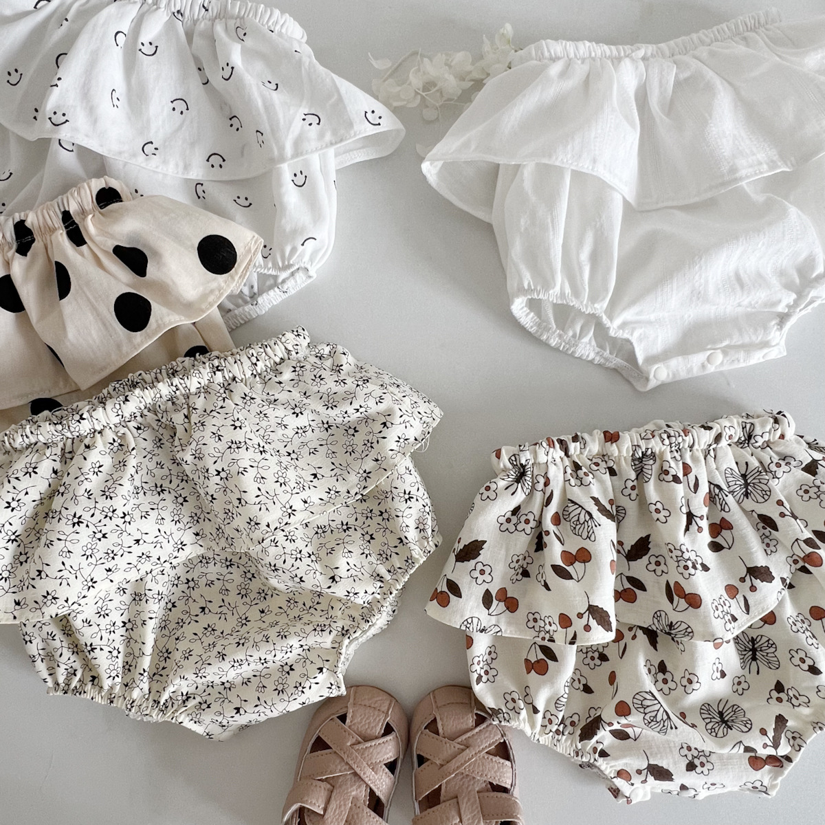 张闹闹夏婴幼儿碎花大PP短裤开裆女童宝宝荷叶花边裙裤甜美包屁裤