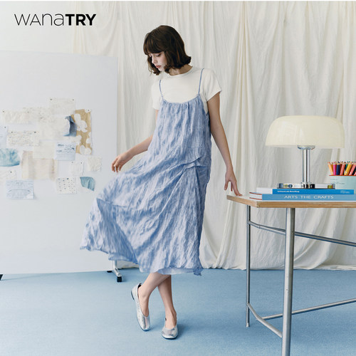 wanatry简约设计感吊带连衣裙